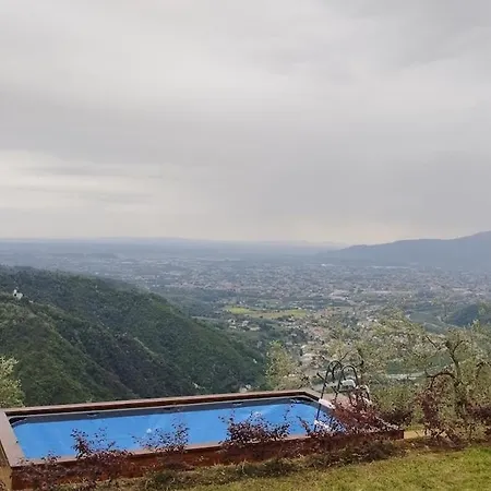Casale Colle Belvedere Tatil Evi *