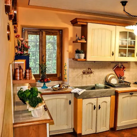 Casale Colle Belvedere Lucca