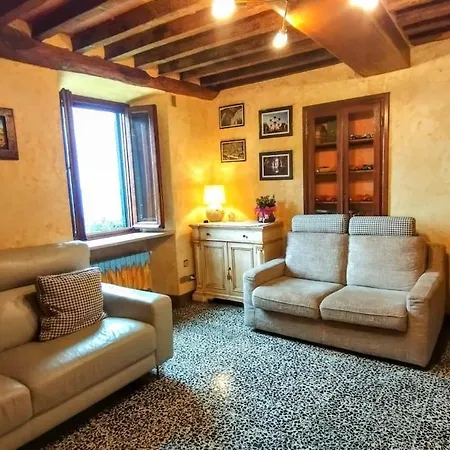 بيت للعطل Casale Colle Belvedere *